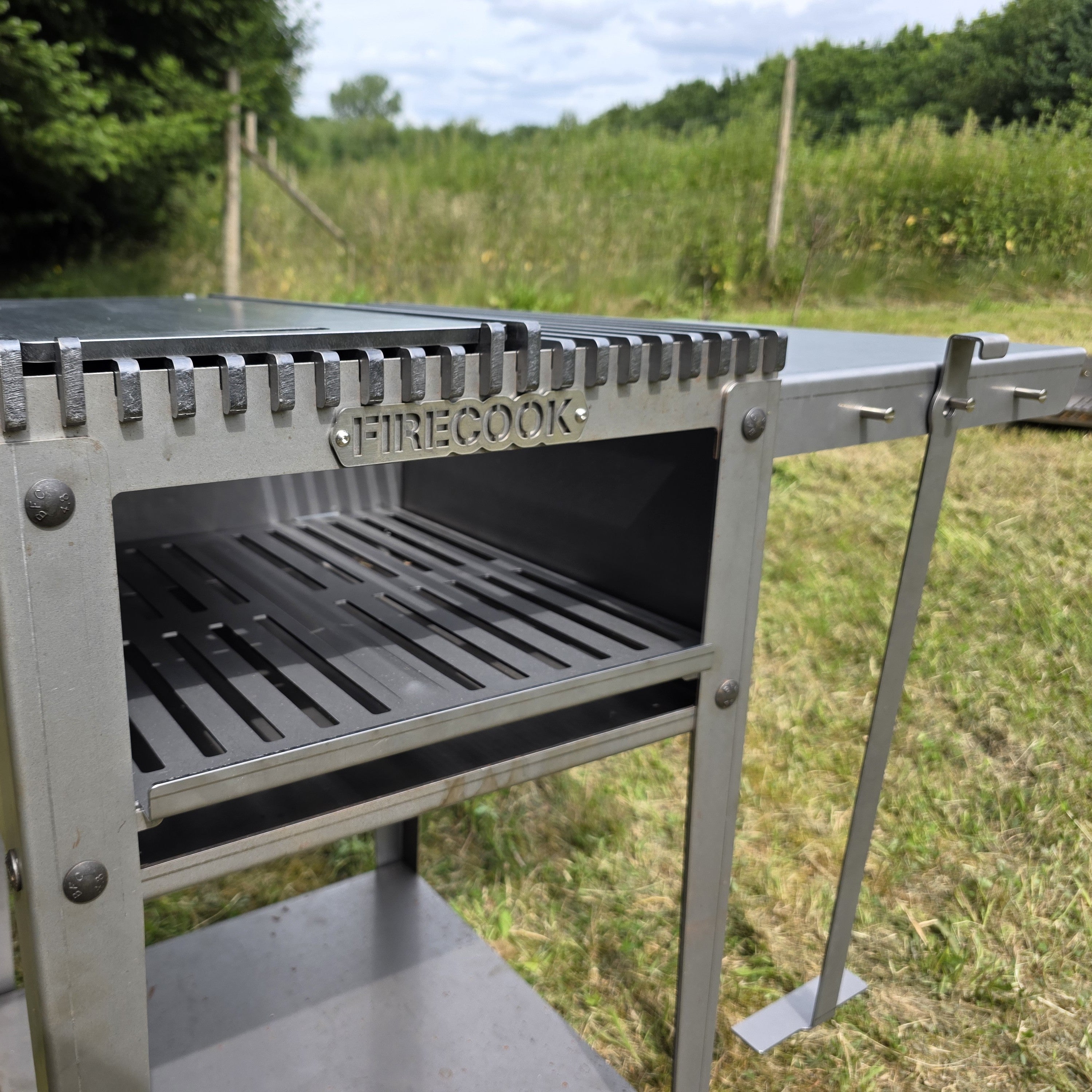 Firecook Outdoor Stove 45 ALL-IN kit m. 1 x Fryplate SMALL, 2 Side Table Kit, Shelf Kit 45 & Firetool