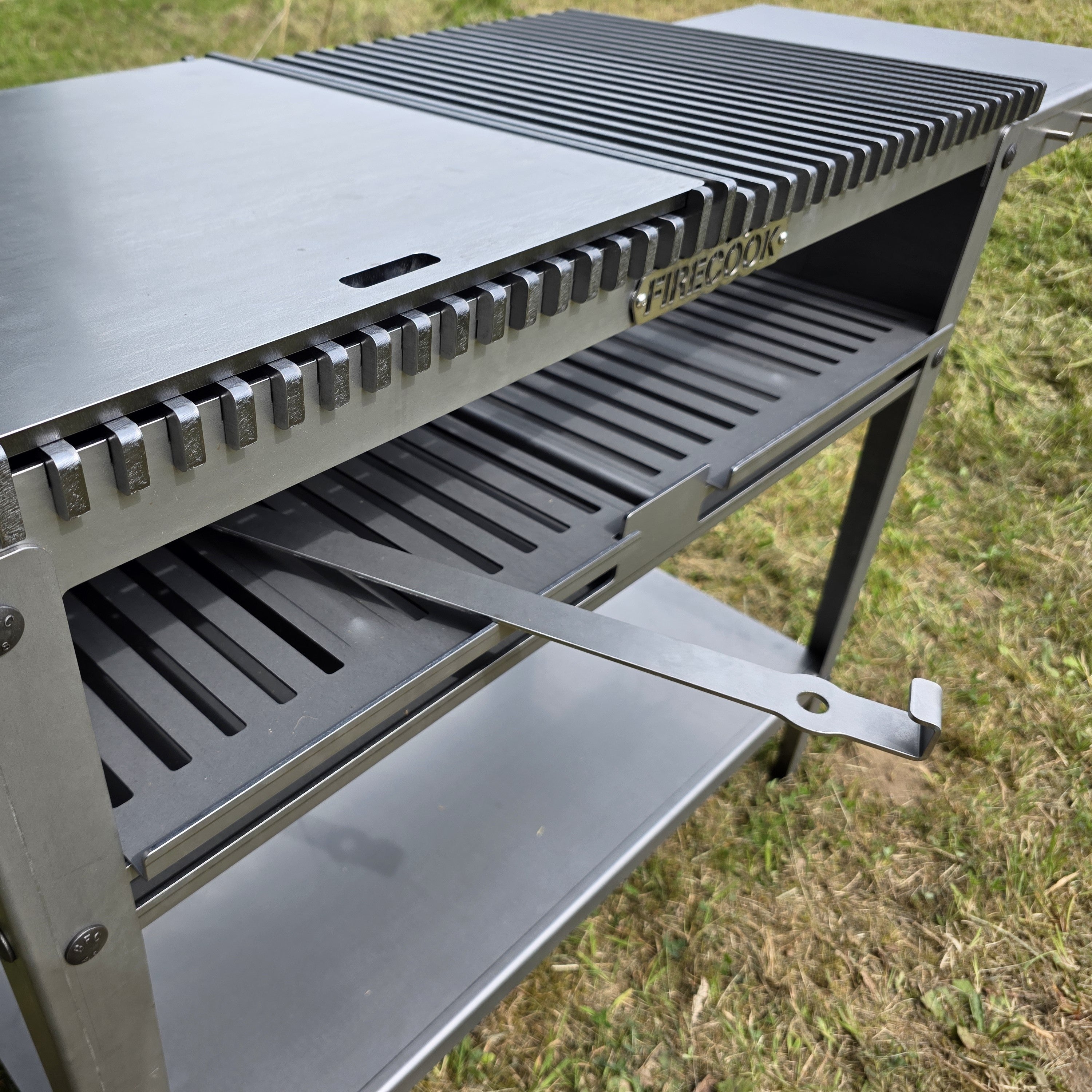 Firecook Outdoor Stove 90 ALL-IN kit m. 2 x Fryplate BIG, 2 x Side Table Kit, Shelf Kit 90 & Firetool